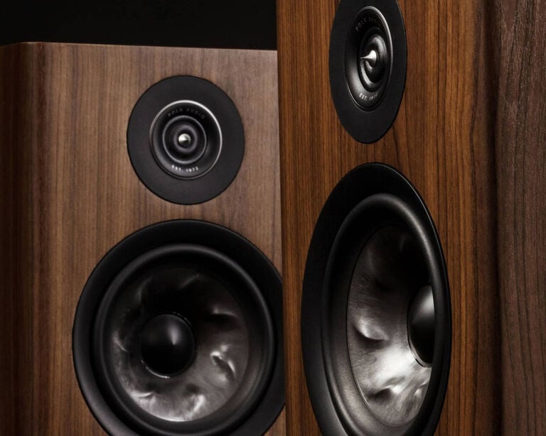 Speaker cabinet acoustics