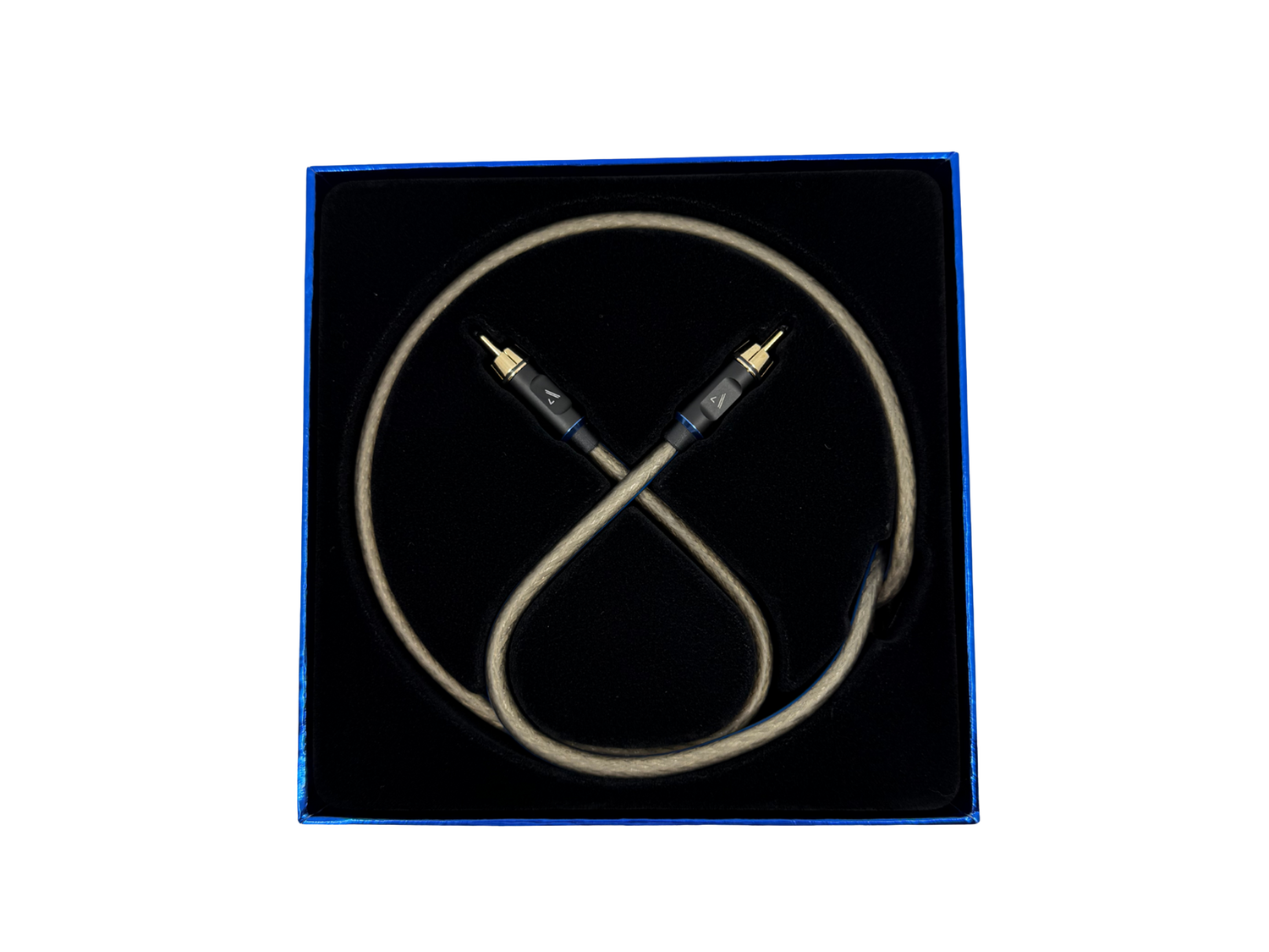 an image of the cable twisted