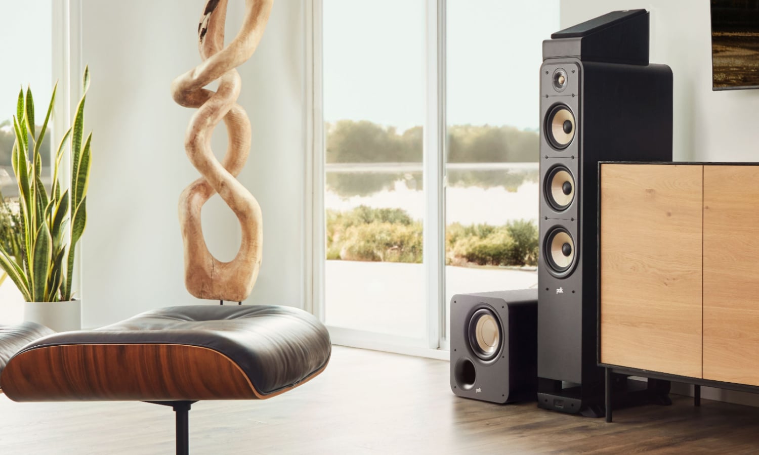 ES8 in a home theater set up
